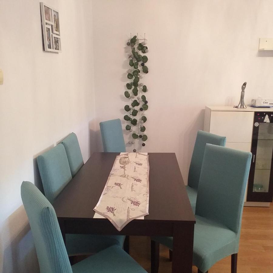 Apartament Aiud Lägenhet Exteriör bild